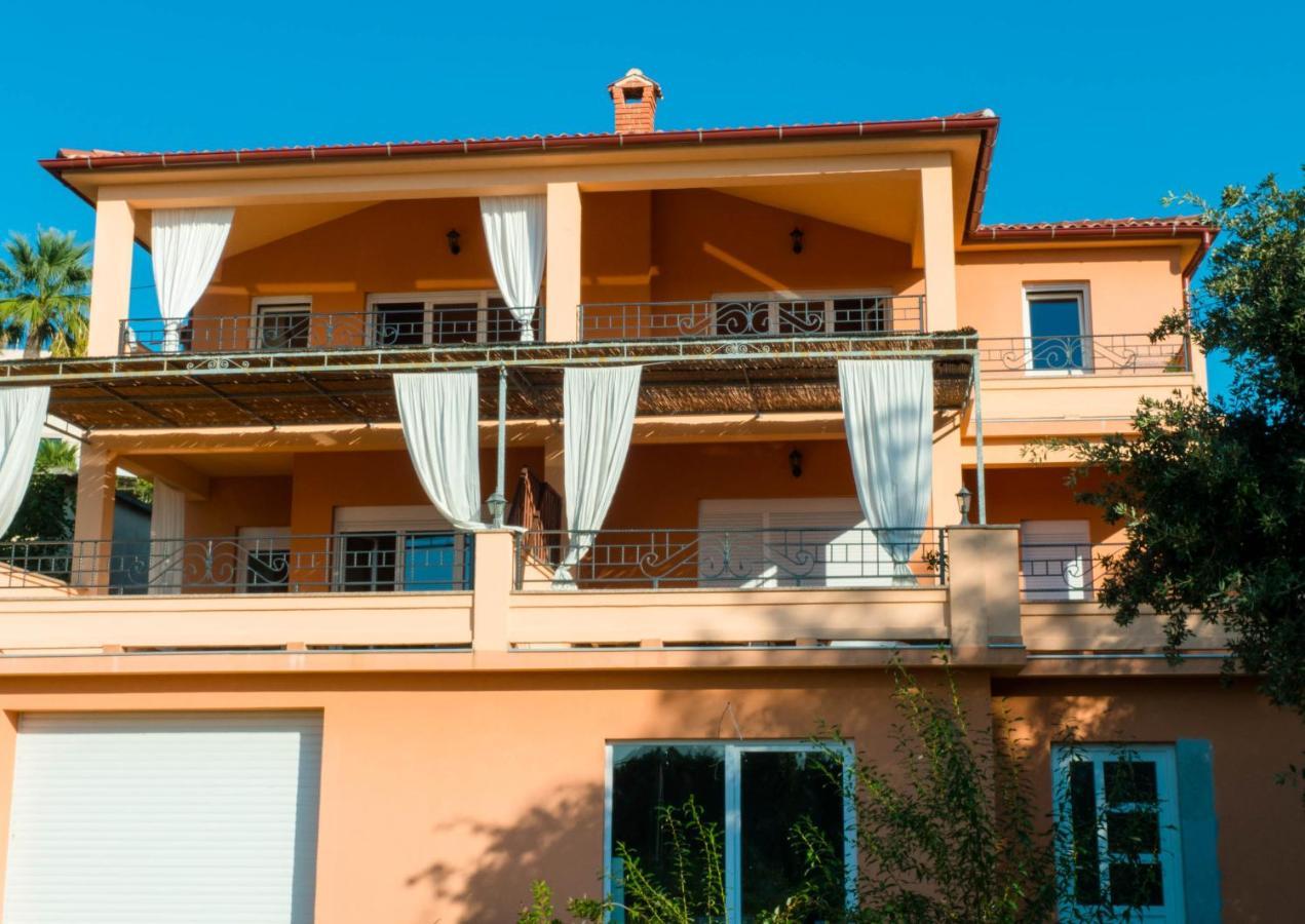 Apartments Villa Kristina Супетарска Драга Екстериор снимка