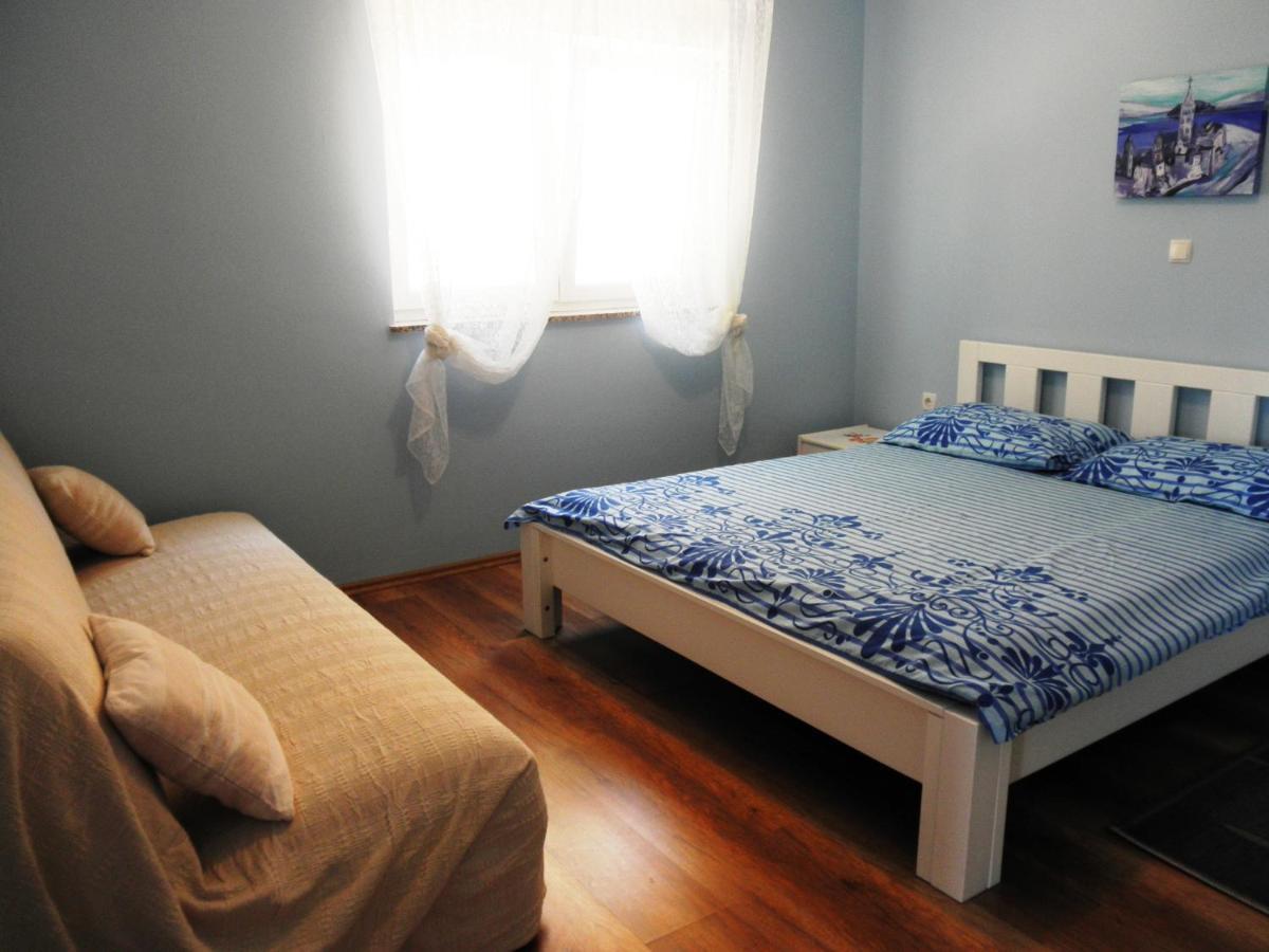 Apartments Villa Kristina Супетарска Драга Екстериор снимка