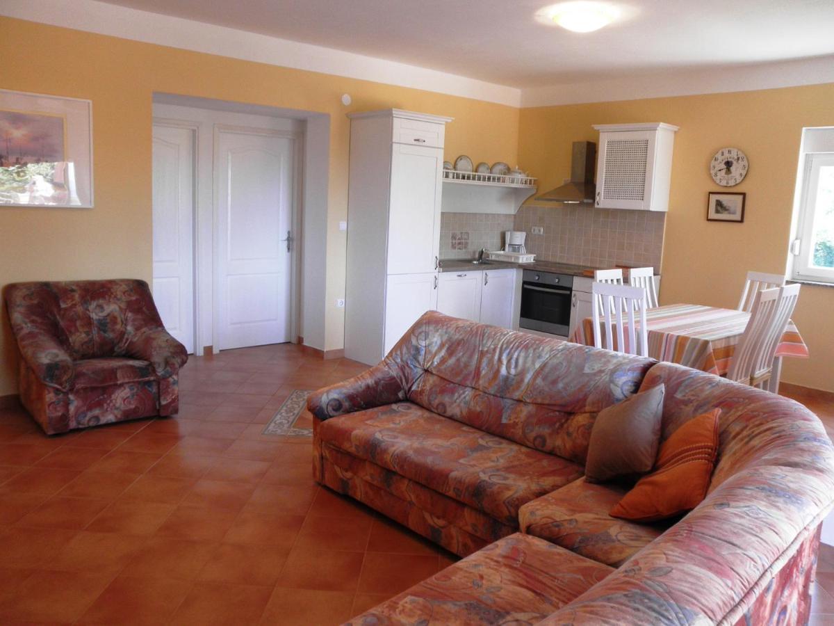 Apartments Villa Kristina Супетарска Драга Екстериор снимка