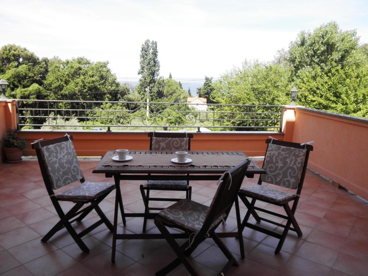 Apartments Villa Kristina Супетарска Драга Екстериор снимка
