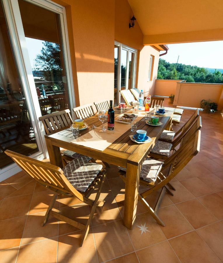 Apartments Villa Kristina Супетарска Драга Екстериор снимка