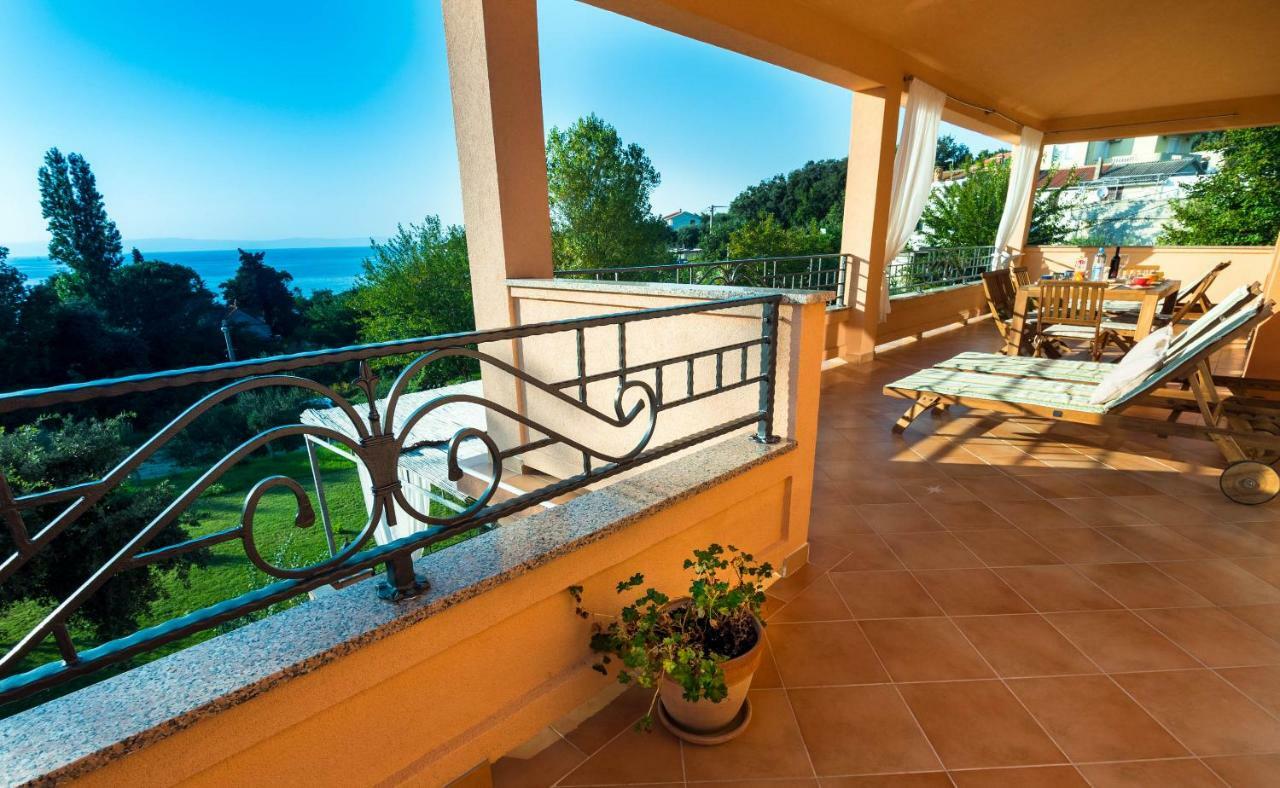 Apartments Villa Kristina Супетарска Драга Екстериор снимка