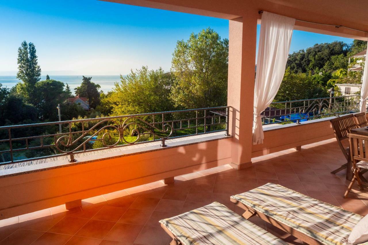 Apartments Villa Kristina Супетарска Драга Екстериор снимка