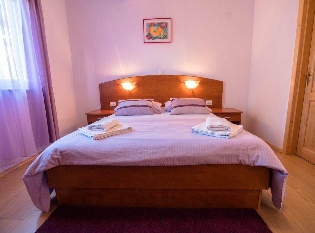 Apartments Villa Kristina Супетарска Драга Екстериор снимка