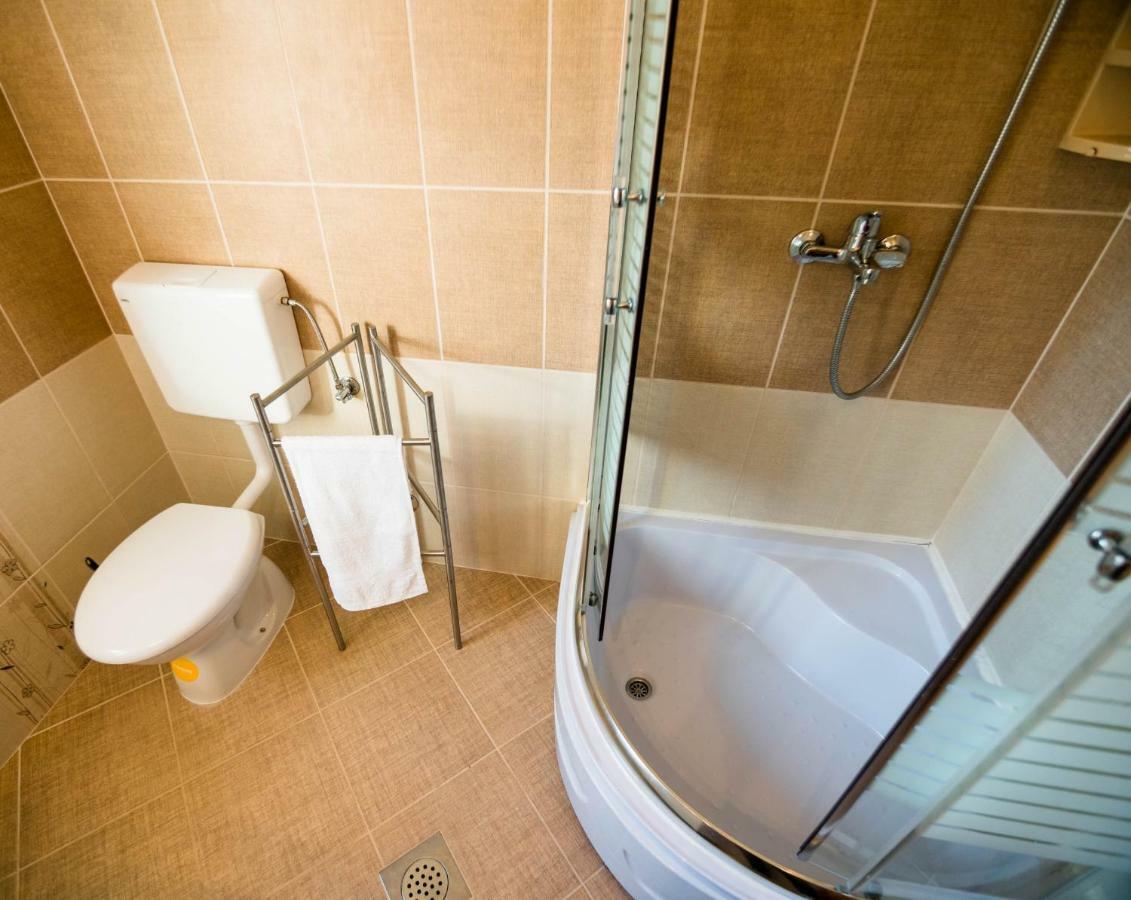 Apartments Villa Kristina Супетарска Драга Екстериор снимка