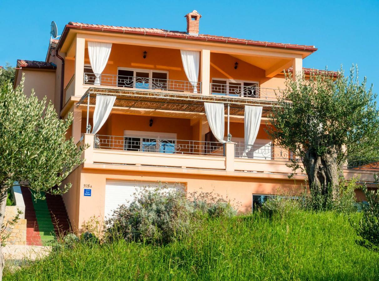 Apartments Villa Kristina Супетарска Драга Екстериор снимка