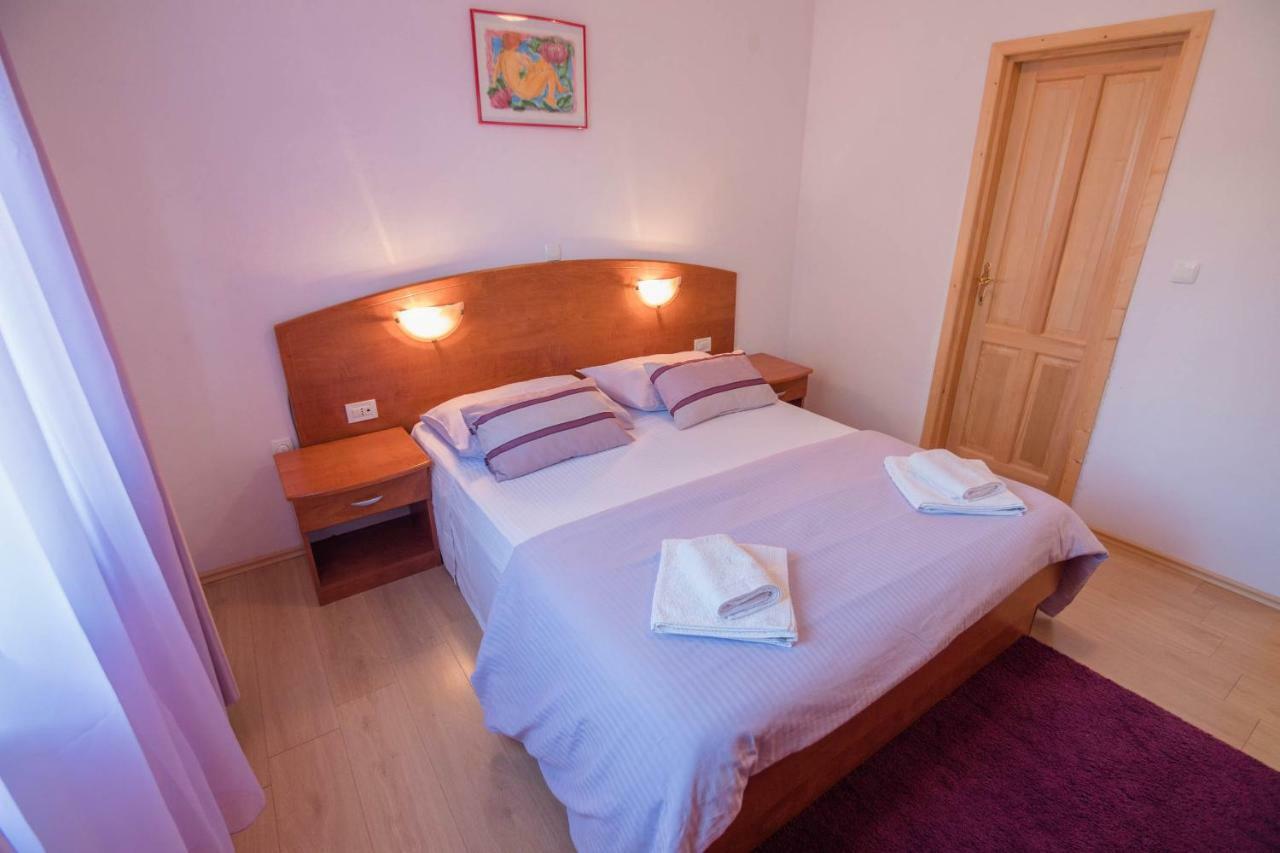 Apartments Villa Kristina Супетарска Драга Екстериор снимка